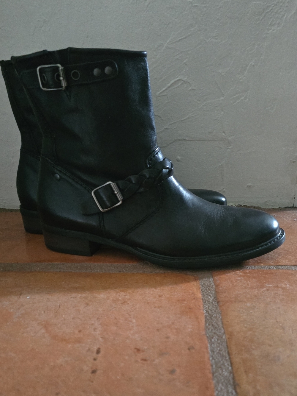 Paul Green Womens Nathan Braided Leather Moto Boots